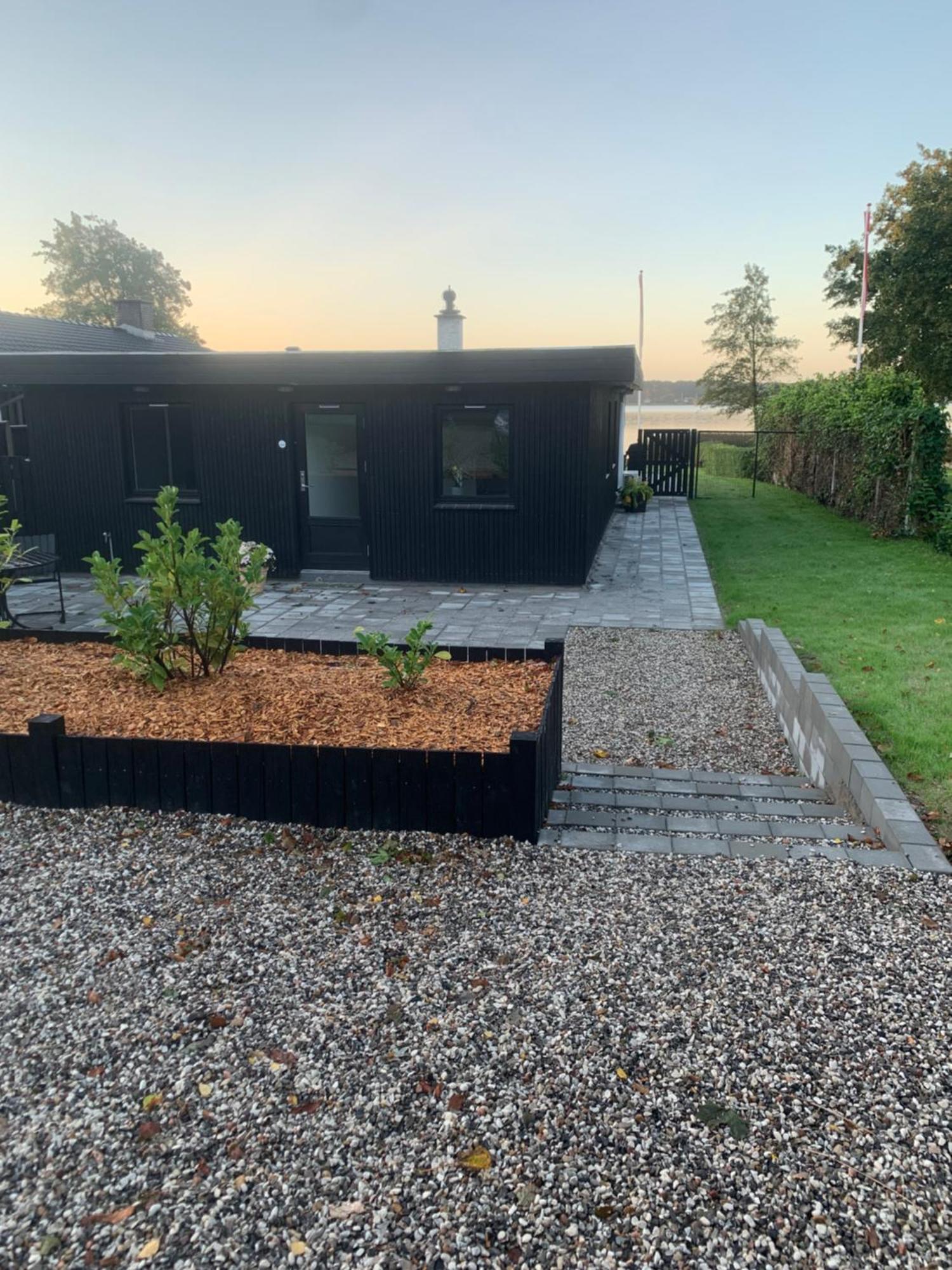 Huset Ved Soen Taet Pa Herning Og Mch Og Boxen 90 M2 Sunds Exterior foto