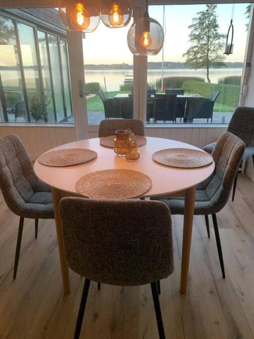 Huset Ved Soen Taet Pa Herning Og Mch Og Boxen 90 M2 Sunds Exterior foto